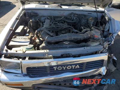 Zdjęcie 11 z 14 samochodu: 1990 TOYOTA PICKUP 1/2 TON SHORT WHEELBASE DLX VIN:JT4RN01P2L7023831 - miniatura