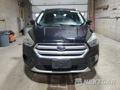 Piąte zdjęcie samochodu w środku: 2017 FORD ESCAPE TITANIUM VIN:1FMCU9JD2HUD59745 - miniatura