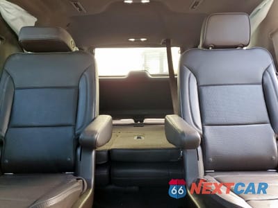 Zdjęcie 10 z 15 samochodu: 2021 GMC YUKON DENALI VIN:1GKS2DKL1MR303991 - miniatura