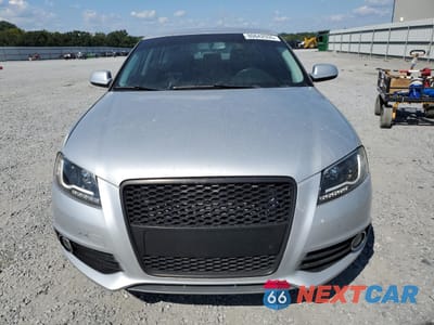 Piąte zdjęcie samochodu w środku: 2012 AUDI A3 PREMIUM VIN:WAUBJAFM3CA048187 - miniatura