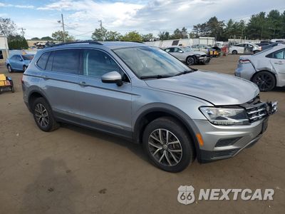 Czwarte zdjęcie samochodu z boku: 2020 VOLKSWAGEN TIGUAN SE VIN:3VV2B7AX6LM129628 - miniatura