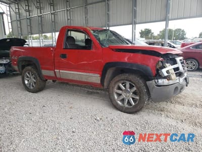 Czwarte zdjęcie samochodu z boku: 2007 GMC NEW SIERRA K1500 CLASSIC VIN:3GTEK14V87G236221 - miniatura