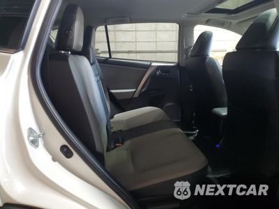 Zdjęcie 11 z 16 samochodu: 2018 TOYOTA RAV4 HV LIMITED VIN:JTMDJREV5JD240260 - miniatura