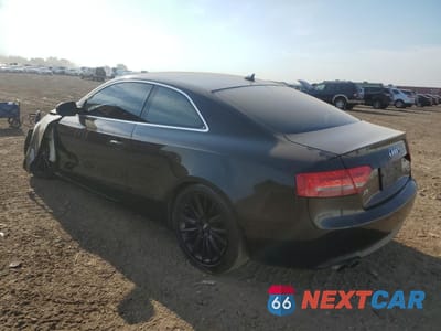 Drugie zdjęcie samochodu z przodu: 2010 AUDI A5 PREMIUM PLUS VIN:WAULFAFR9AA055403 - miniatura