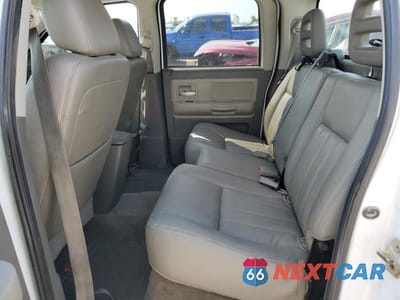 Zdjęcie 10 z 13 samochodu: 2005 DODGE DAKOTA QUAD LARAMIE VIN:1D7HW58N55S289845 - miniatura