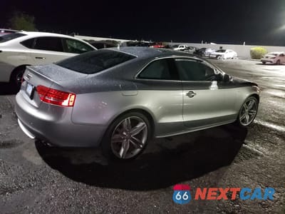 Trzecie zdjęcie samochodu z tyłu: 2010 AUDI S5 PRESTIGE VIN:WAUVVAFR8AA048566 - miniatura