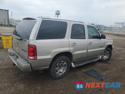 Trzecie zdjęcie samochodu z tyłu: 2005 CADILLAC ESCALADE LUXURY VIN:1GYEK63N15R222134 - miniatura