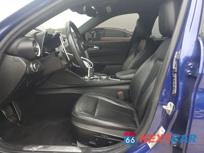 Zdjęcie 7 z 14 samochodu: 2022 ALFA ROMEO GIULIA VIN:ZARFANAN3N7656194 - miniatura