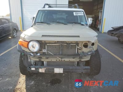 Piąte zdjęcie samochodu w środku: 2012 TOYOTA FJ CRUISER VIN:JTEBU4BF1CK123624 - miniatura