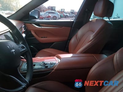 Zdjęcie 7 z 14 samochodu: 2017 MASERATI LEVANTE SPORT VIN:ZN661XUS4HX220304 - miniatura