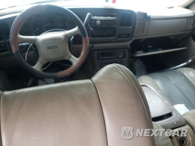 Zdjęcie 8 z 13 samochodu: 2002 GMC DENALI XL K1500 VIN:1GKFK66UX2J259341 - miniatura