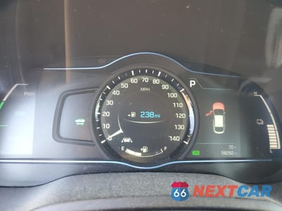 Zdjęcie 9 z 15 samochodu: 2017 HYUNDAI IONIQ SEL VIN:KMHC75LC5HU046371 - miniatura
