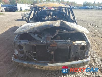 Piąte zdjęcie samochodu w środku: 1993 CHEV SUBURBAN C1500 VIN:1GNEC16K2PJ392261 - miniatura