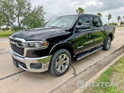 Drugie zdjęcie samochodu z przodu: 2025 RAM 1500 BIG HORN/LONE STAR VIN:1C6SRFFP3SN562722 - miniatura