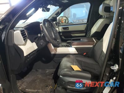 Zdjęcie 7 z 12 samochodu: 2024 TOYOTA SEQUOIA SR5 VIN:7SVAAABA2RX044590 - miniatura