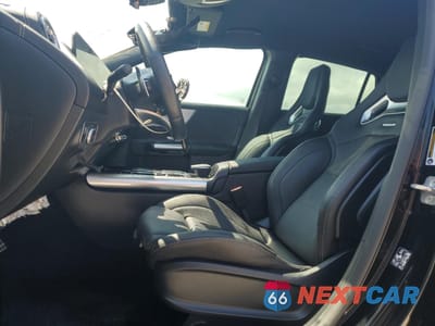 Zdjęcie 7 z 13 samochodu: 2023 MERCEDES-BENZ GLA 45 AMG VIN:W1N4N5DB7PJ524979 - miniatura