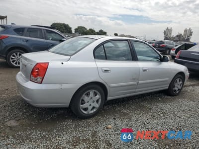Trzecie zdjęcie samochodu z tyłu: 2004 HYUNDAI ELANTRA GLS VIN:KMHDN46D64U819609 - miniatura