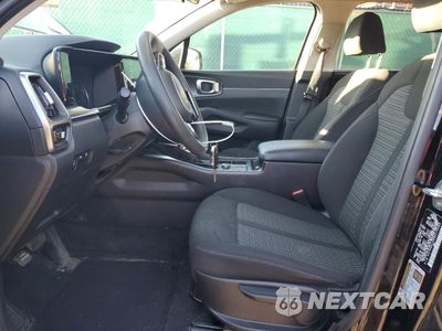 Zdjęcie 7 z 15 samochodu: 2022 KIA SORENTO LX VIN:5XYRGDLC8NG114085 - miniatura