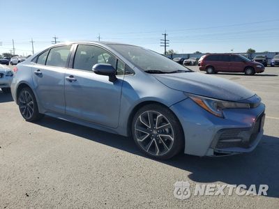Czwarte zdjęcie samochodu z boku: 2022 TOYOTA COROLLA LE VIN:JTDEPMAE6N3029124 - miniatura