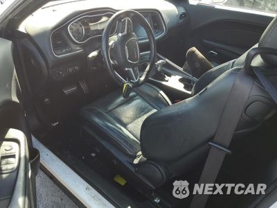 Zdjęcie 8 z 14 samochodu: 2016 DODGE CHALLENGER SXT VIN:2C3CDZAG6GH332150 - miniatura