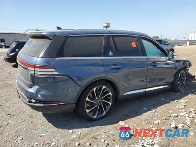 Trzecie zdjęcie samochodu z tyłu: 2020 LINCOLN AVIATOR RESERVE VIN:5LM5J7XC7LGL30704 - miniatura