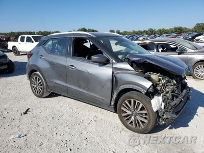 Czwarte zdjęcie samochodu z boku: 2021 NISSAN KICKS SV VIN:3N1CP5CV0ML476595 - miniatura