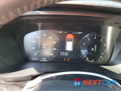 Zdjęcie 9 z 14 samochodu: 2021 VOLVO XC40 T5 INSCRIPTION VIN:YV4162UL4M2415123 - miniatura