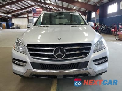 Piąte zdjęcie samochodu w środku: 2012 MERCEDES-BENZ ML 350 BLUETEC VIN:4JGDA2EB6CA033017 - miniatura
