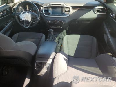 Zdjęcie 8 z 17 samochodu: 2017 KIA SORENTO LX VIN:5XYPG4A33HG230308 - miniatura