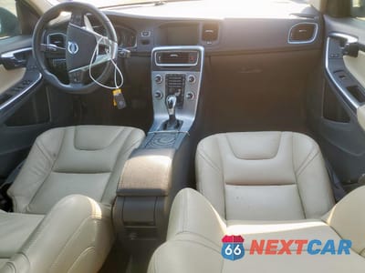 Zdjęcie 8 z 14 samochodu: 2017 VOLVO S60 VIN:YV126MFL2H2424113 - miniatura