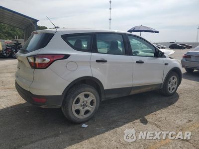Trzecie zdjęcie samochodu z tyłu: 2018 FORD ESCAPE S VIN:1FMCU0F77JUB42891 - miniatura