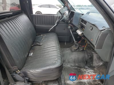 Zdjęcie 7 z 14 samochodu: 1988 CHEVROLET S TRUCK S10 VIN:1GCBS14E3J8159354 - miniatura