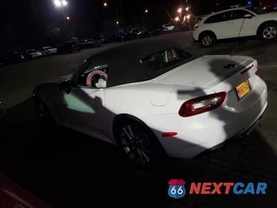 Drugie zdjęcie samochodu z przodu: 2017 FIAT 124 SPIDER CLASSICA VIN:JC1NFAEK3H0106407 - miniatura