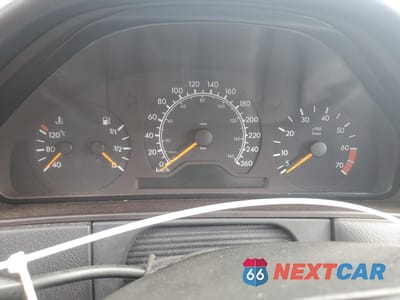 Zdjęcie 9 z 13 samochodu: 1998 MERCEDES-BENZ E 320 VIN:WDBJF65F6WA505819 - miniatura