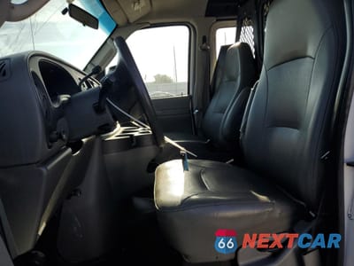 Zdjęcie 7 z 13 samochodu: 2008 FORD ECONOLINE E150 VAN VIN:1FTNE14W98DA05813 - miniatura