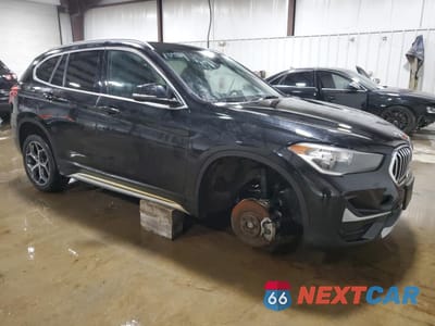 Czwarte zdjęcie samochodu z boku: 2021 BMW X1 XDRIVE28I VIN:WBXJG9C02M5U44511 - miniatura