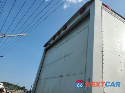 Zdjęcie 10 z 13 samochodu: 2015 ISUZU NPR HD VIN:JALC4W161F7005133 - miniatura