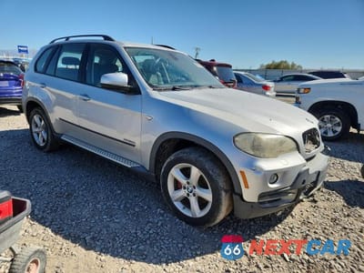 Czwarte zdjęcie samochodu z boku: 2009 BMW X5 XDRIVE30I VIN:5UXFE43599L261101 - miniatura