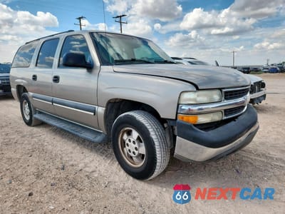 Czwarte zdjęcie samochodu z boku: 2003 CHEVROLET SUBURBAN C1500 VIN:3GNEC16Z53G257882 - miniatura