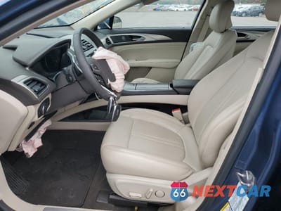 Zdjęcie 7 z 12 samochodu: 2019 LINCOLN MKZ VIN:3LN6L5B9XKR617088 - miniatura