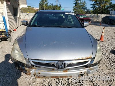 Piąte zdjęcie samochodu w środku: 2007 HONDA ACCORD LX VIN:1HGCM56427A049229 - miniatura