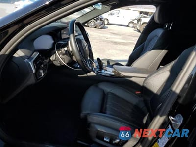 Zdjęcie 7 z 13 samochodu: 2022 BMW 530E VIN:WBA13AG00NCJ60437 - miniatura