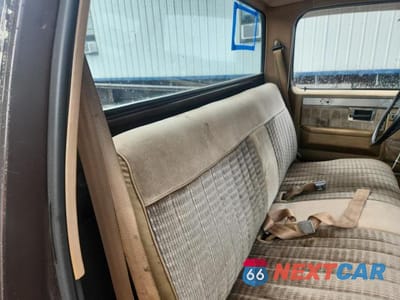 Zdjęcie 10 z 12 samochodu: 1984 CHEVROLET C10 VIN:2GCDC14C2E1149864 - miniatura