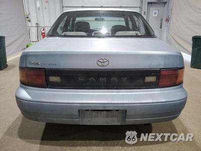Zdjęcie 6 z 12 samochodu: 1992 TOYOTA CAMRY DX VIN:4T1SK11E8NU033763 - miniatura