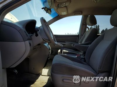 Zdjęcie 7 z 13 samochodu: 2010 TOYOTA SIENNA LE VIN:5TDJK4CC1AS030151 - miniatura