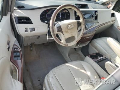 Zdjęcie 8 z 13 samochodu: 2011 TOYOTA SIENNA XLE VIN:5TDYK3DC4BS071771 - miniatura