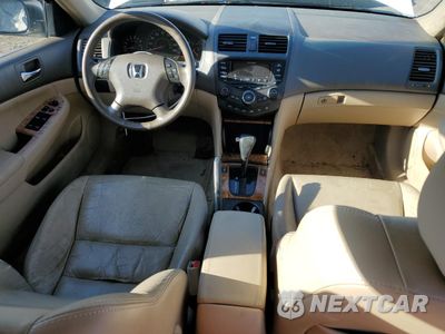 Zdjęcie 8 z 12 samochodu: 2004 HONDA ACCORD EX VIN:1HGCM56844A027747 - miniatura