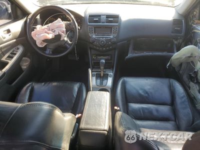 Zdjęcie 8 z 14 samochodu: 2006 HONDA ACCORD EX VIN:1HGCM66516A016252 - miniatura