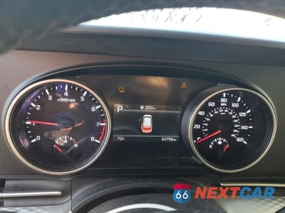 Zdjęcie 9 z 13 samochodu: 2022 KIA CARNIVAL LX VIN:KNDNB4H35N6116028 - miniatura