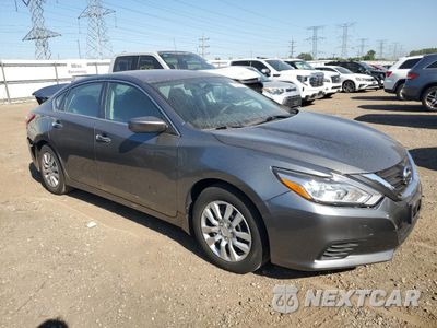Czwarte zdjęcie samochodu z boku: 2017 NISSAN ALTIMA 2.5 VIN:1N4AL3AP4HC161217 - miniatura